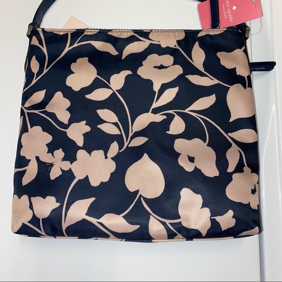 Kate Spade | Flat Crossbody in Jae Garden Vine - Picture 2 of 8